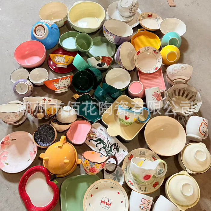 Trendy high-temperature sample room miscellaneous items, hot-selling ceramics, street stall supplies, daily-use tableware, groceries wholesale, mixed assortments