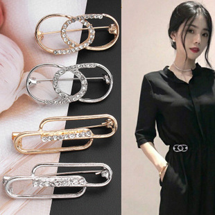 Skirt Waist Reduction Anti-Exposure Brooch Pin for Fixing Clothes, Invisible Snap Pin for Tightening Pants Waist