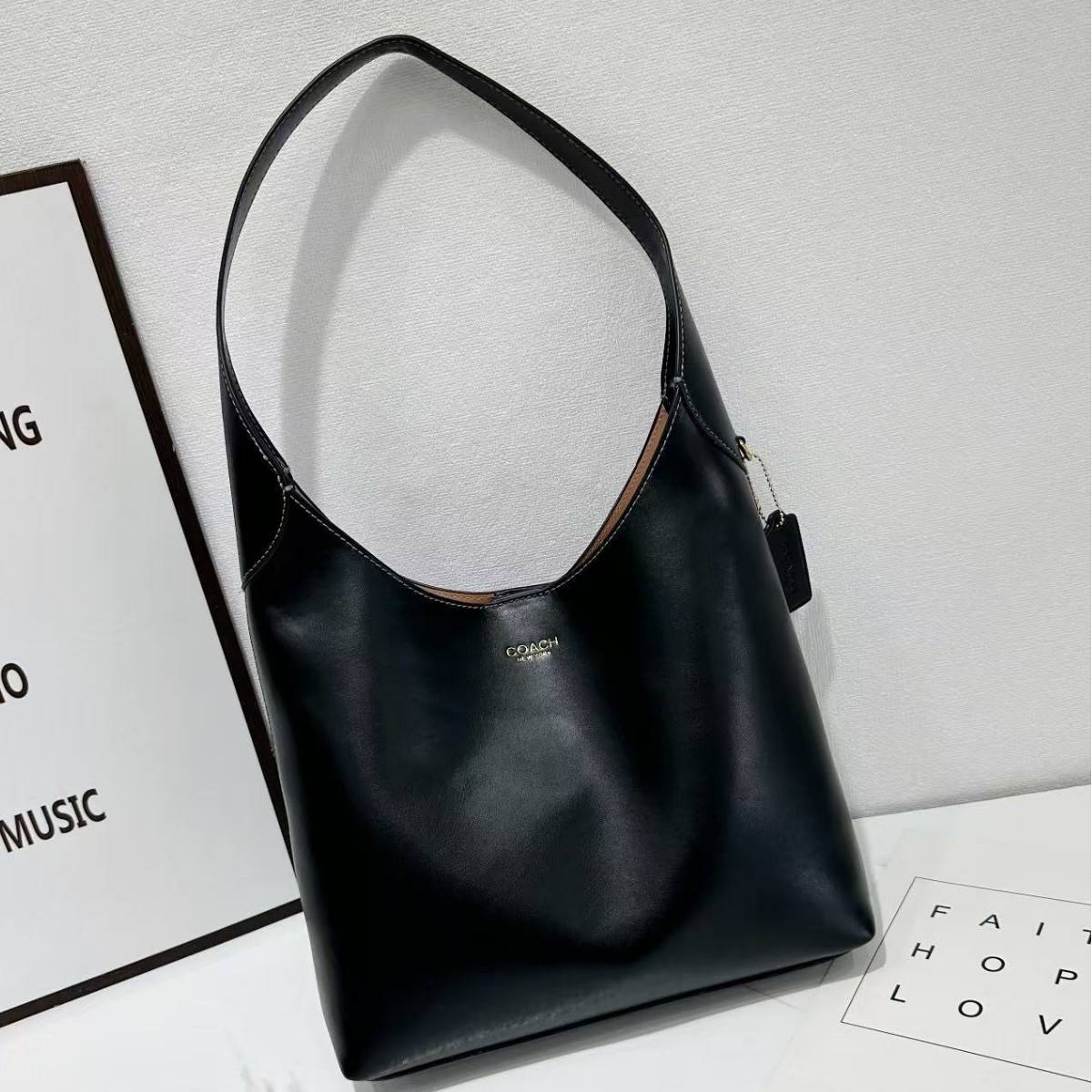 Kou Chi, el nuevo bolso de Brooklyn original, el bolso de axila de gran capacidad, el bolso femenino de un solo hombro retro de todo fósforo