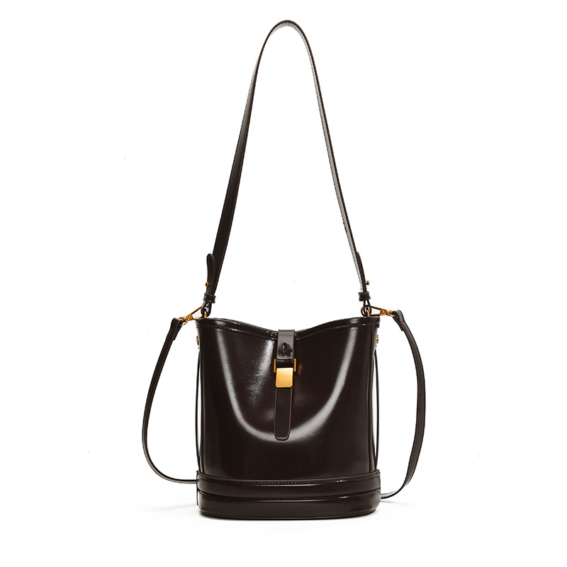 Alto sentido retro bolso de cubo 2024 otoño invierno nuevo bolso de mujer bolso de hombro de moda universal super caliente bolso de mochila