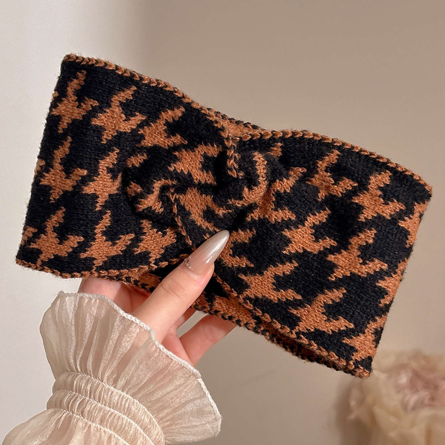 5 ladrillos rojos de unos 20 cm de largo y 10 cm de ancho