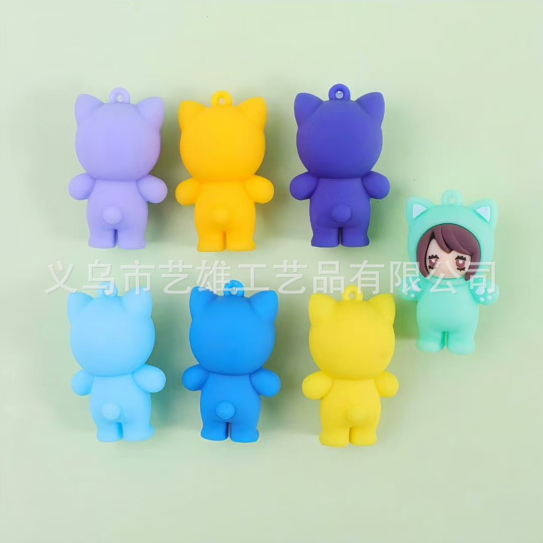 Nuevo cross-border animado hechizo serie de retorno gatito muñeca llavero colgante creativo adorable accesorios al por mayor