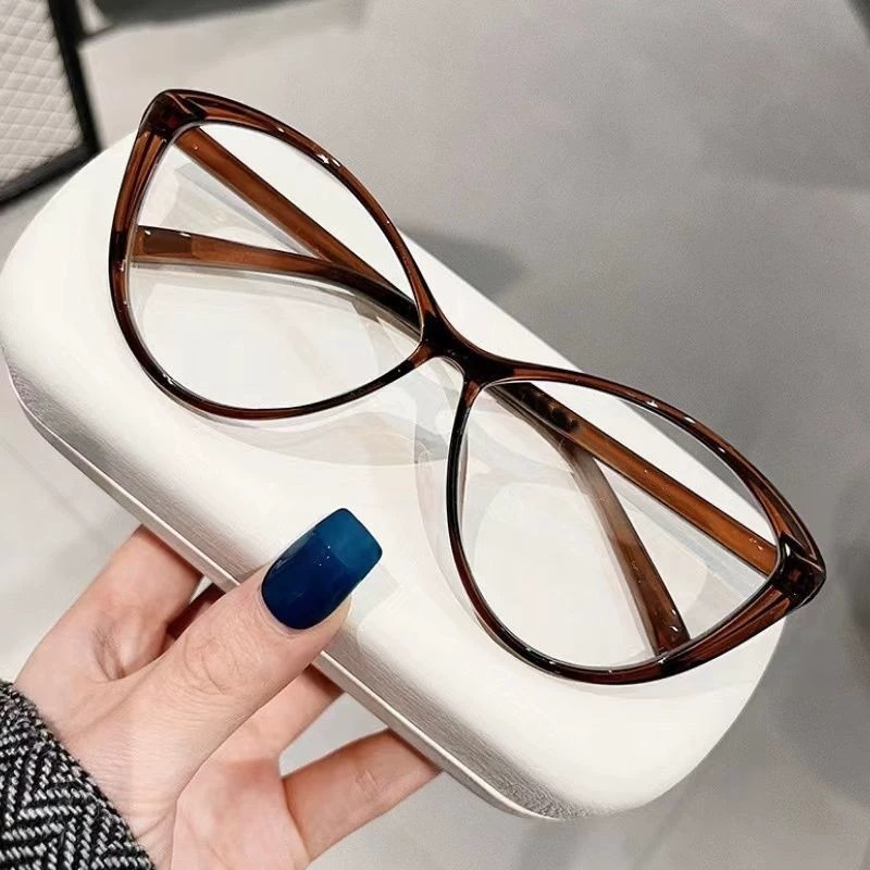 ヨーロッパとアメリカのホットガール超軽量猫型老眼フラットメガネブラックフレーム女性の無地レトロモダンな抗青色光老眼鏡フレーム|undefined
