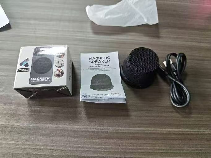 2025 新製品クロスボーダーインテリジェント磁気 Bluetooth スピーカー携帯電話ホルダーミニポータブル小型スピーカー高価値家庭用|undefined
