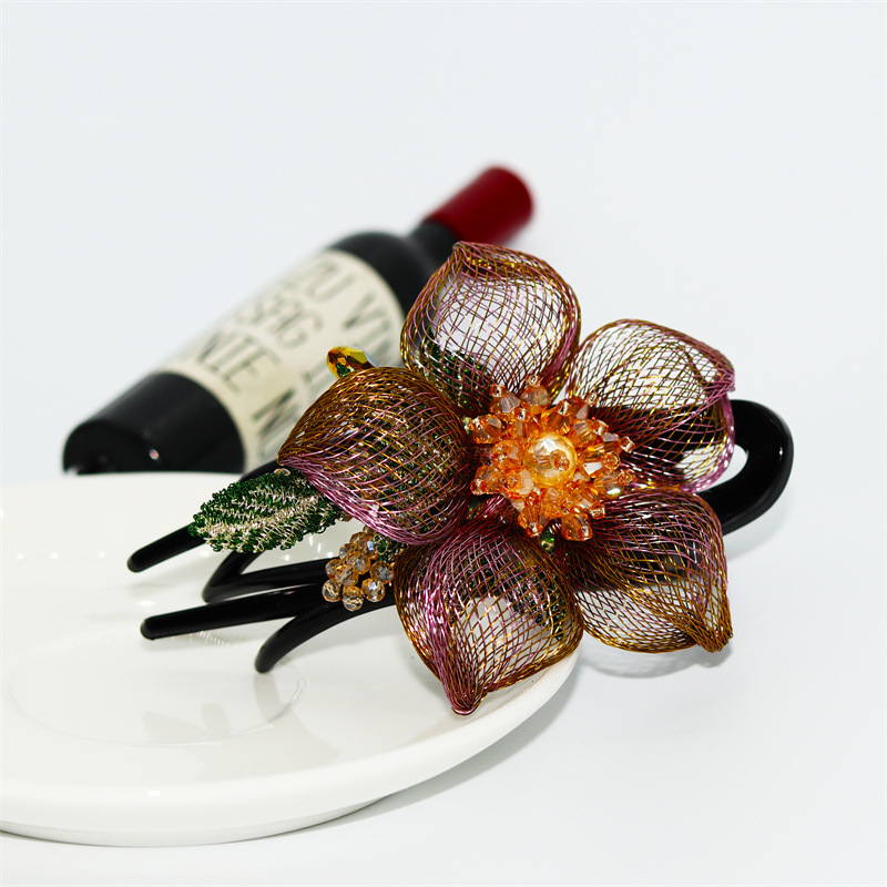 Women's Retro Flower Copper Hair Clip display picture 7