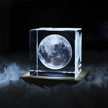 「我要月亮奔你而来」3D月球浮雕水晶透明摆件小方块纸镇立体雕刻
