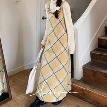 毛呢宽松森系秋冬保暖斜格纹双扣设计背带裙厚实韩系连衣裙