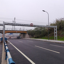 �S�ҳ����޸߼ܸ��ٹ�·������ͨ���T��С�^��·��ײ�̶��޸ߗU