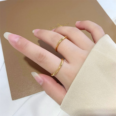 極細シンプルなモビウス波紋のアクセサリーベトナム沙金開口指輪の女性は長い間色を落とさないで卸売りします。