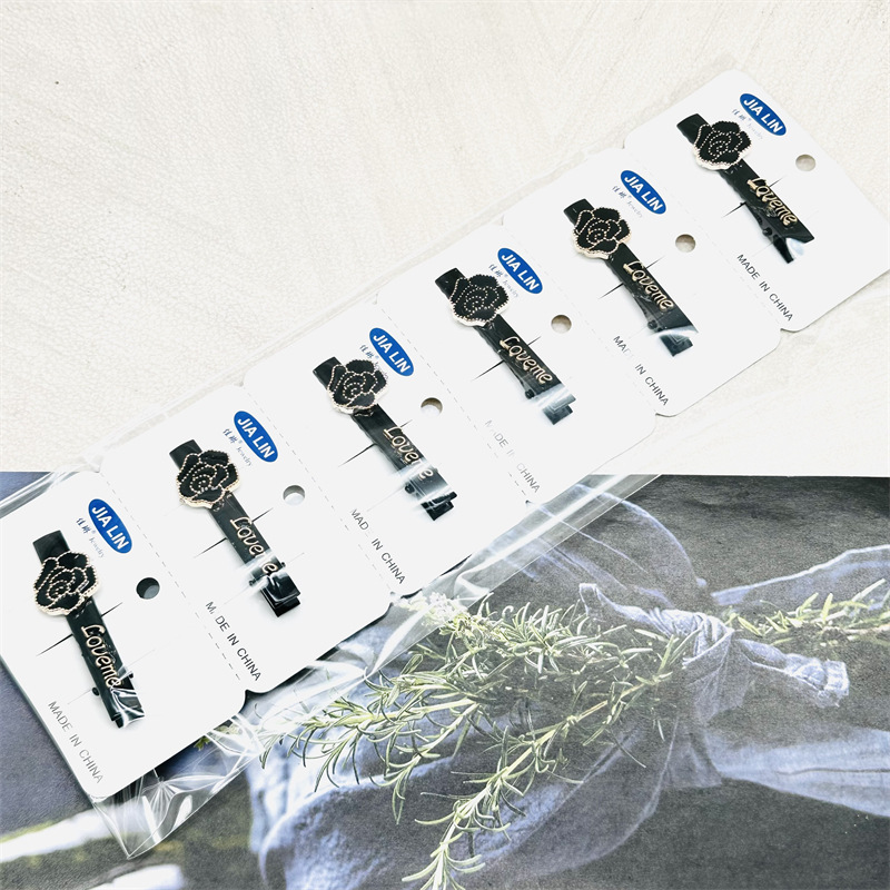 Venta caliente de aleación de oro de diamante incrustado horquilla de pico de pato clip de presión clip de dos yuanes tienda de accesorios para el cabello accesorios para la cabeza puesto de suministro