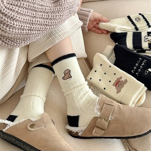 Autumn and winter Australian velvet thickened new cartoon socks children's cute sweet warm moon tube embroidered sleep socks Zhuji