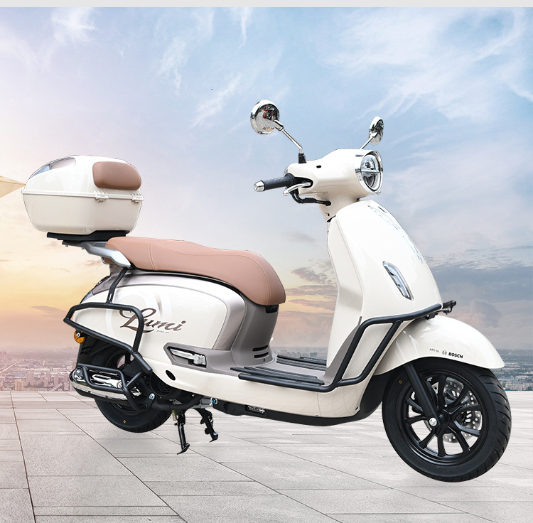 Suitable for Haojue Suzuki Lumi125 Protective Bars, Front and Rear Exhaust Pipe Bumpers, Anti-Fall White Protective Windscreen Modification