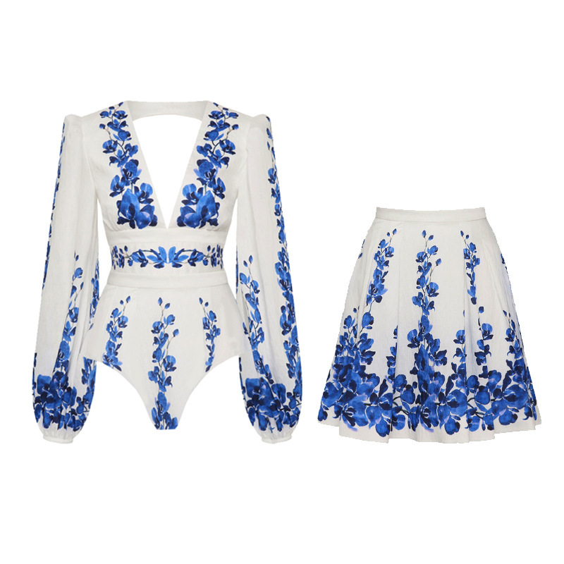 Costume intero donna con scollo a v profondo per la spiaggia_voghion.com