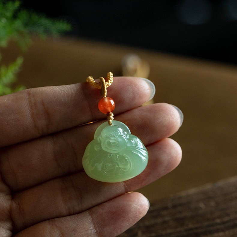 자연적인 HETIAN JADE QINGSHUI 껴안는 부처님 모직 사슬 QINGSHUI 컬러 제이드 큰 배 부처님 남성 펜던트 옥 페이끈 목걸이