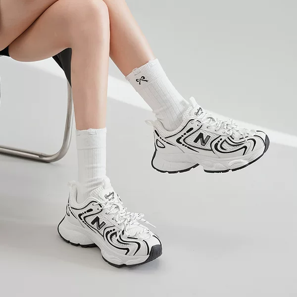 Carefully Selected New Balance White Dad Shoes for Men, Trendy Korean Style Versatile Sneakers, Super Popular Height-Increasing Shoes for Men