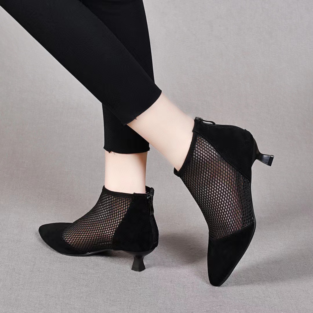 Sandal nữ da thật mũi nhọn gót thấp kiểu La Mã khoét lỗ thoáng khí — đen chi tiết 1