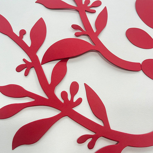 Paper simulated leaves, wrinkled paper flowers and leaves with turtle leaves, festive red wedding room decoration wall stickers and hanging ornaments