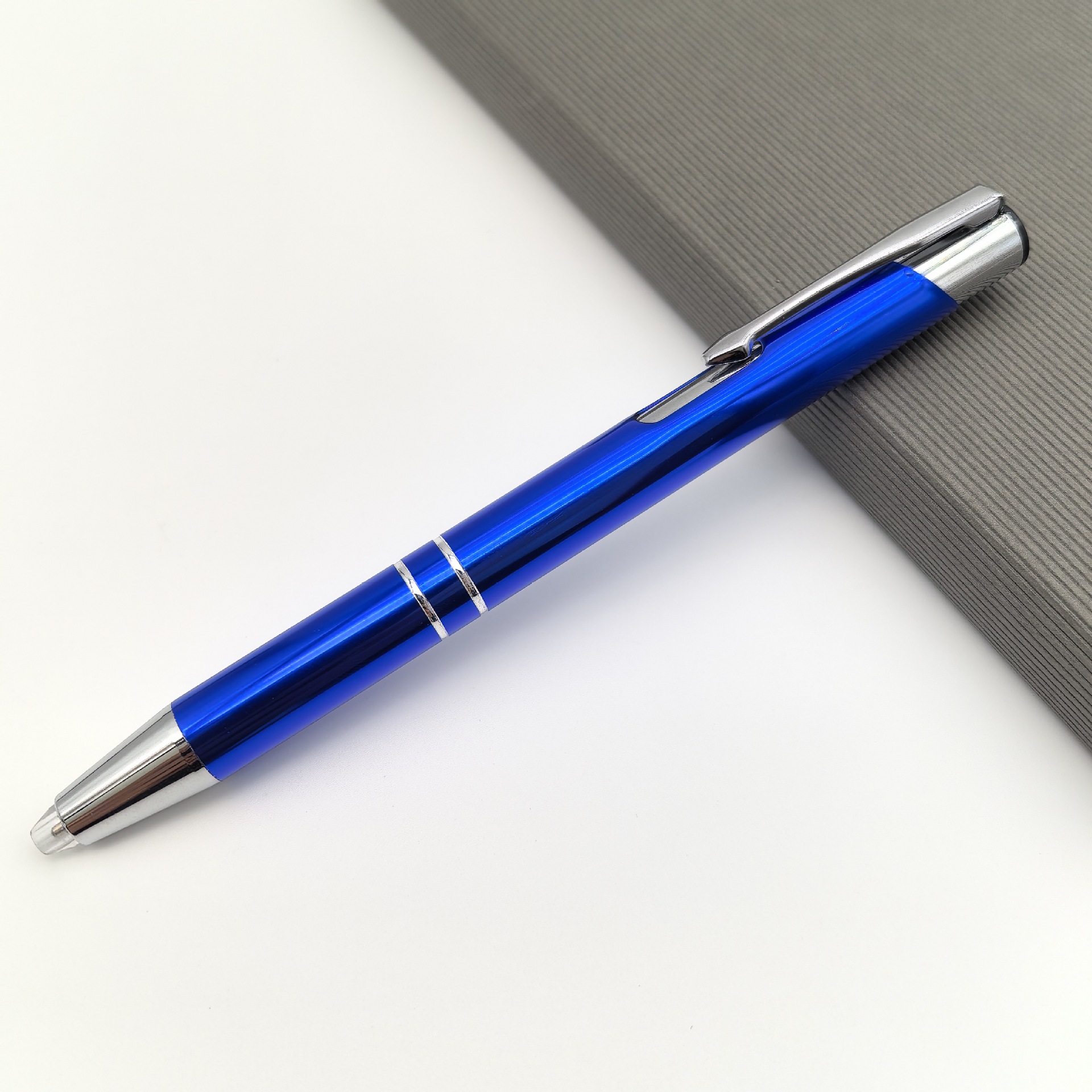 Presione la punta de la pluma luminosa barra de aluminio pluma metálica lámpara LED pluma de regalo de metal logotipo láser personalizado pluma metálica