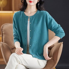 中老年女装秋冬新款全毛针织衫外套时尚绣花妈妈装纯羊毛开衫上衣
