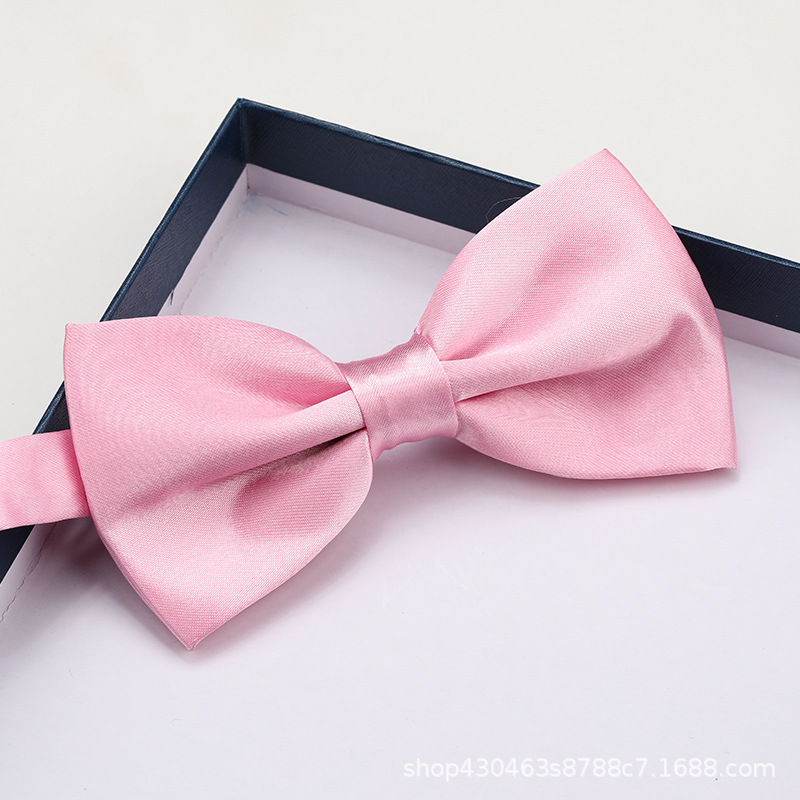 핑크색 광택 나비넥타이