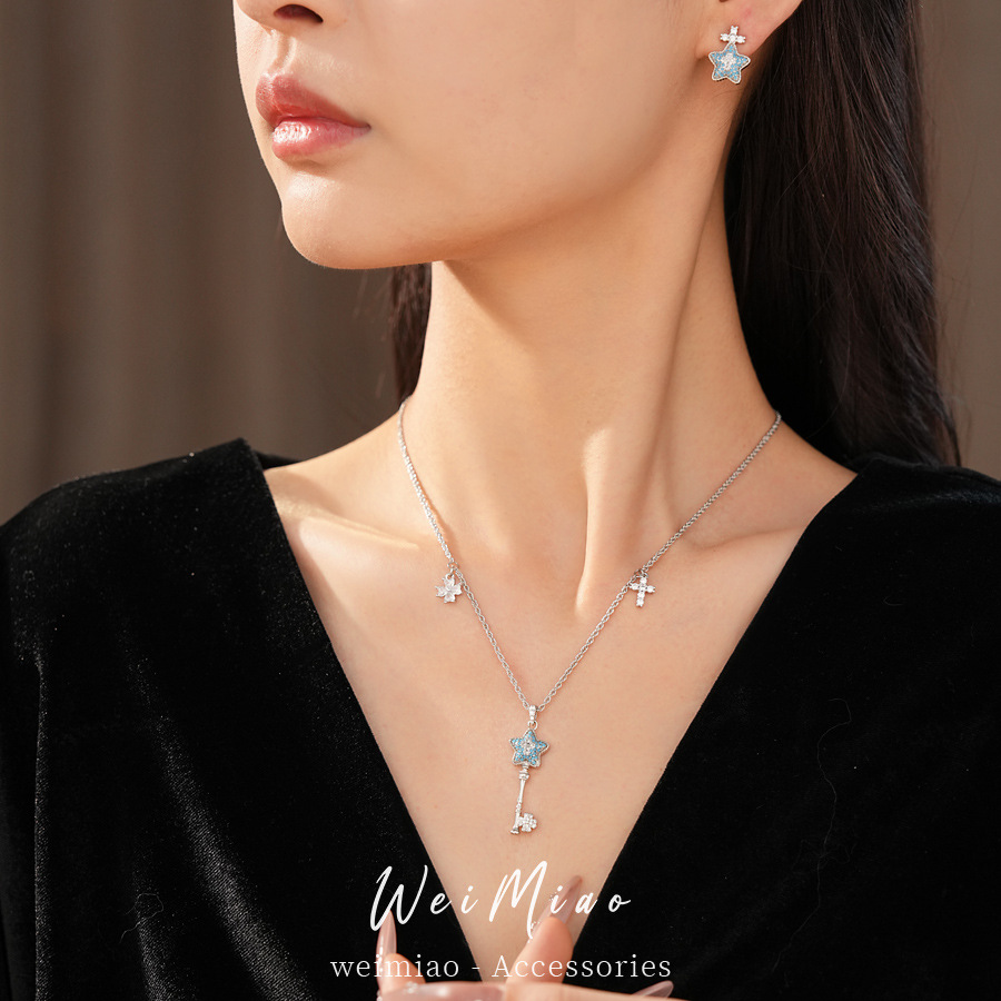 Flores de zircon cruces de estrellas collares de llaves lujosos nichos clavículas personalidad temperamento moda conjunto de joyas