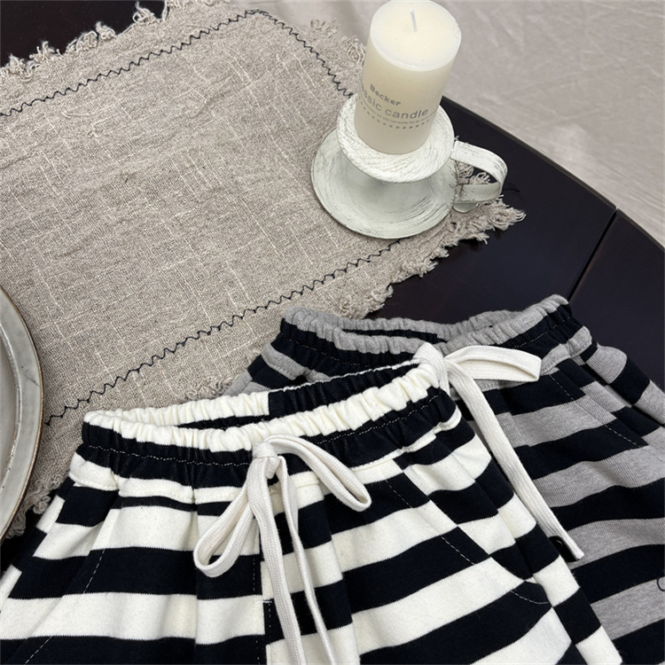 Pantaloni sportivi casual da bambino e bambina in stile occidentale, grandi pantaloni in PP per neonati, pantaloni larghi a righe in cotone per bambini_voghion.com