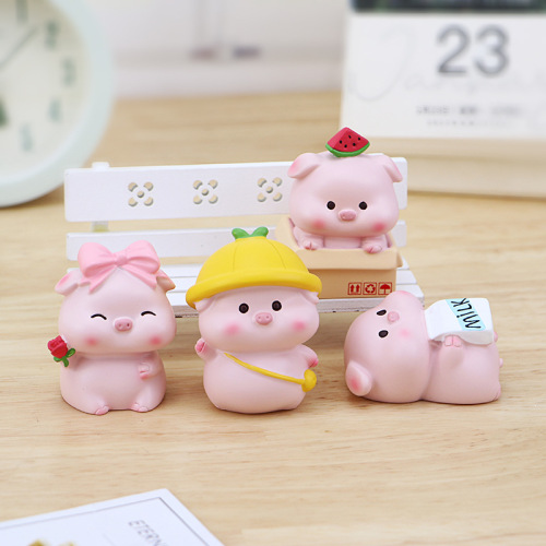 Internet celebrity Doudou Pig ornaments car center console car interior accessories cartoon cute home office desk decorations