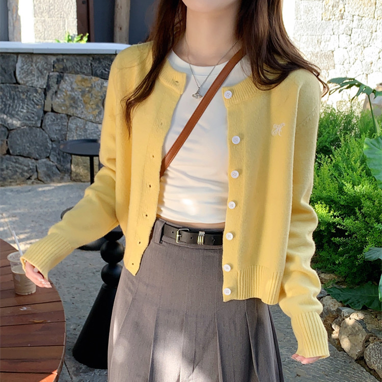 夏珍法式小香风针织浅黄色圆领开衫女2025春秋季新款毛衣外套上衣|undefined