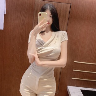 �n���ļ��̿���|���m����U�U�I�����@�����¼�ɫ�ٴ����T��Ů