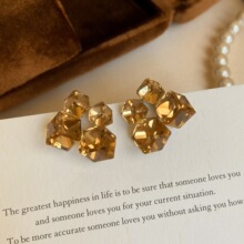 ������Ľ˹���ʯ���K���|���ؾ��¶������P���A�o�������h���