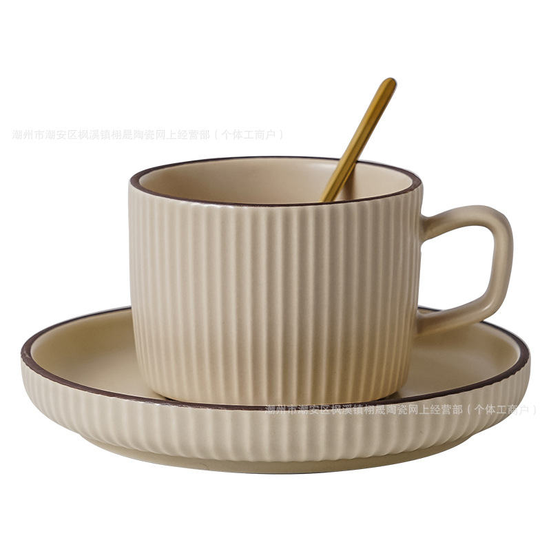 Juego de tazas y platillos de café retro Taza de té de flores para el hogar Taza de café instantáneo para el hotel Taza de cerámica Taza con leche