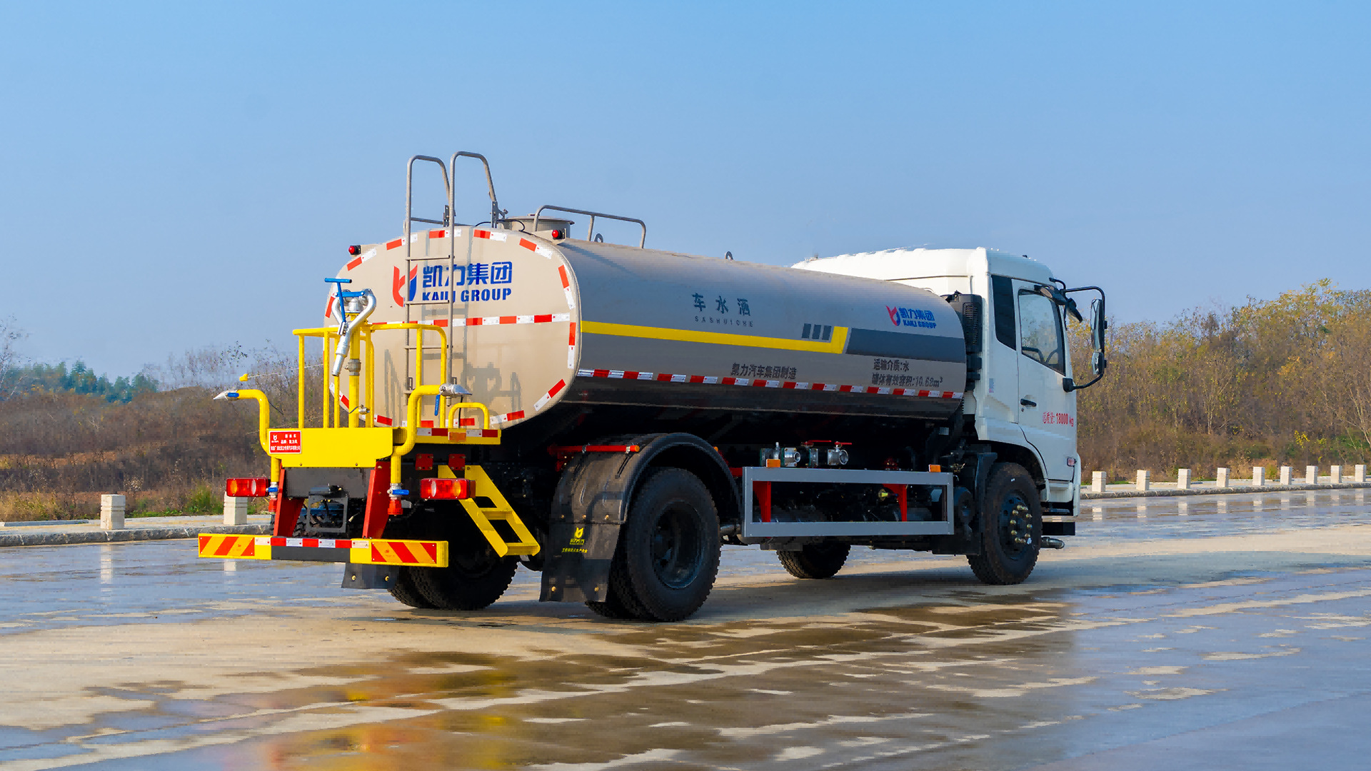 National Vi Dongfeng Tianjin 14-Cubic-Meter Sprinkler Truck, 15-Cubic-Meter Foton Sprinkler Truck, Landscaping and Roadworks Spraying Vehicle