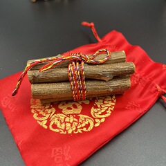 五彩绳桃木枝一捆招桃花摆件7根7CM儿童宝宝压惊原木东南桃木枝