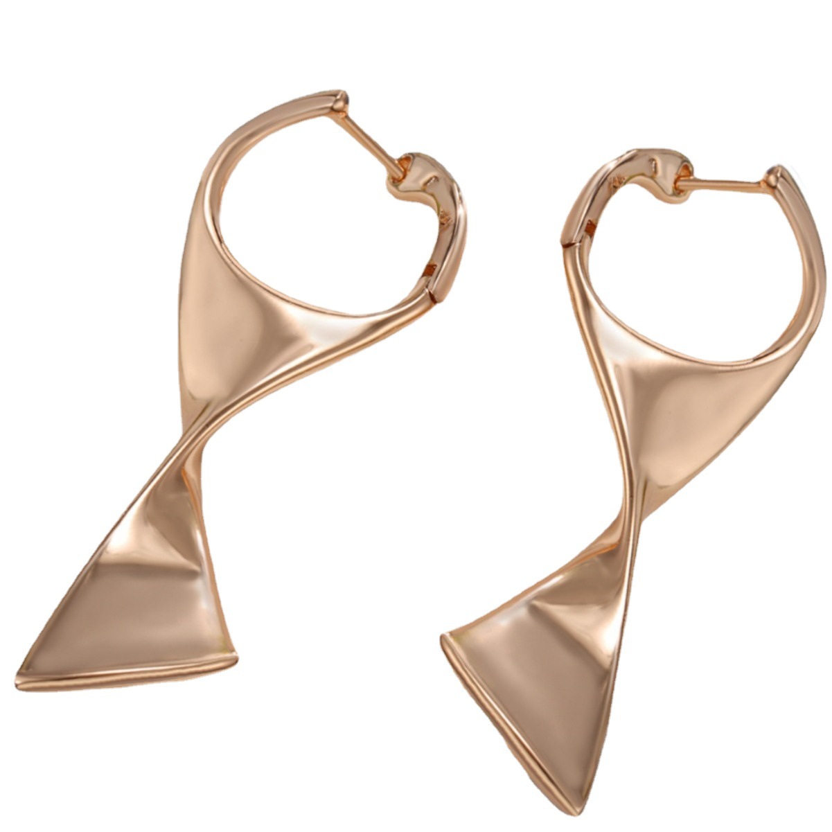 Xuping joyería aretes de metal europeo y americano aretes de geometría irregular temperamento pendientes de alta calidad aretes transfronterizos al por mayor