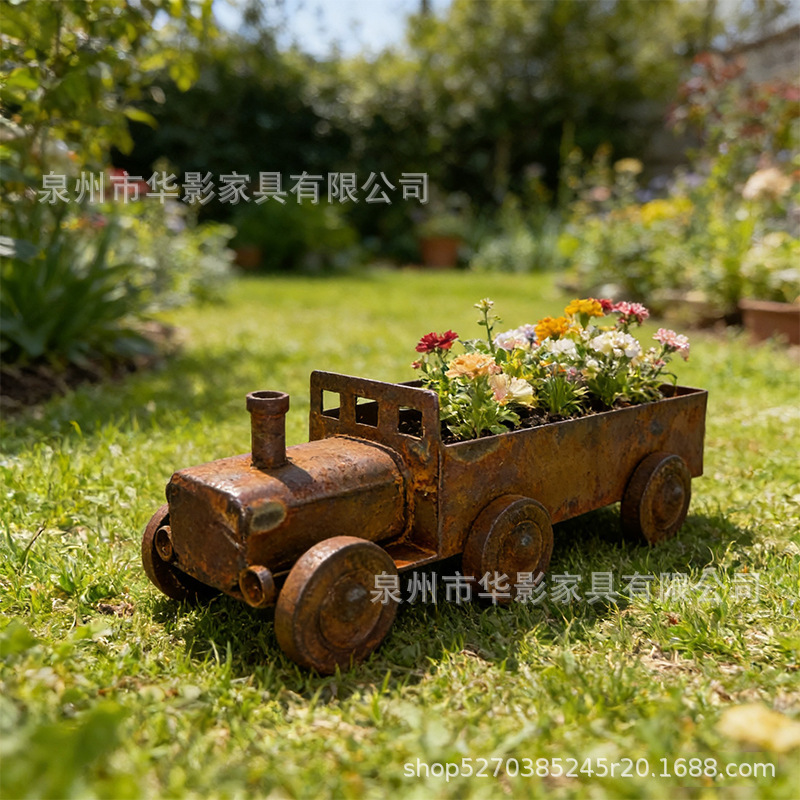 Retro Distressed Rust-Style Wrought Iron Steam Train-Shaped Flowerpot