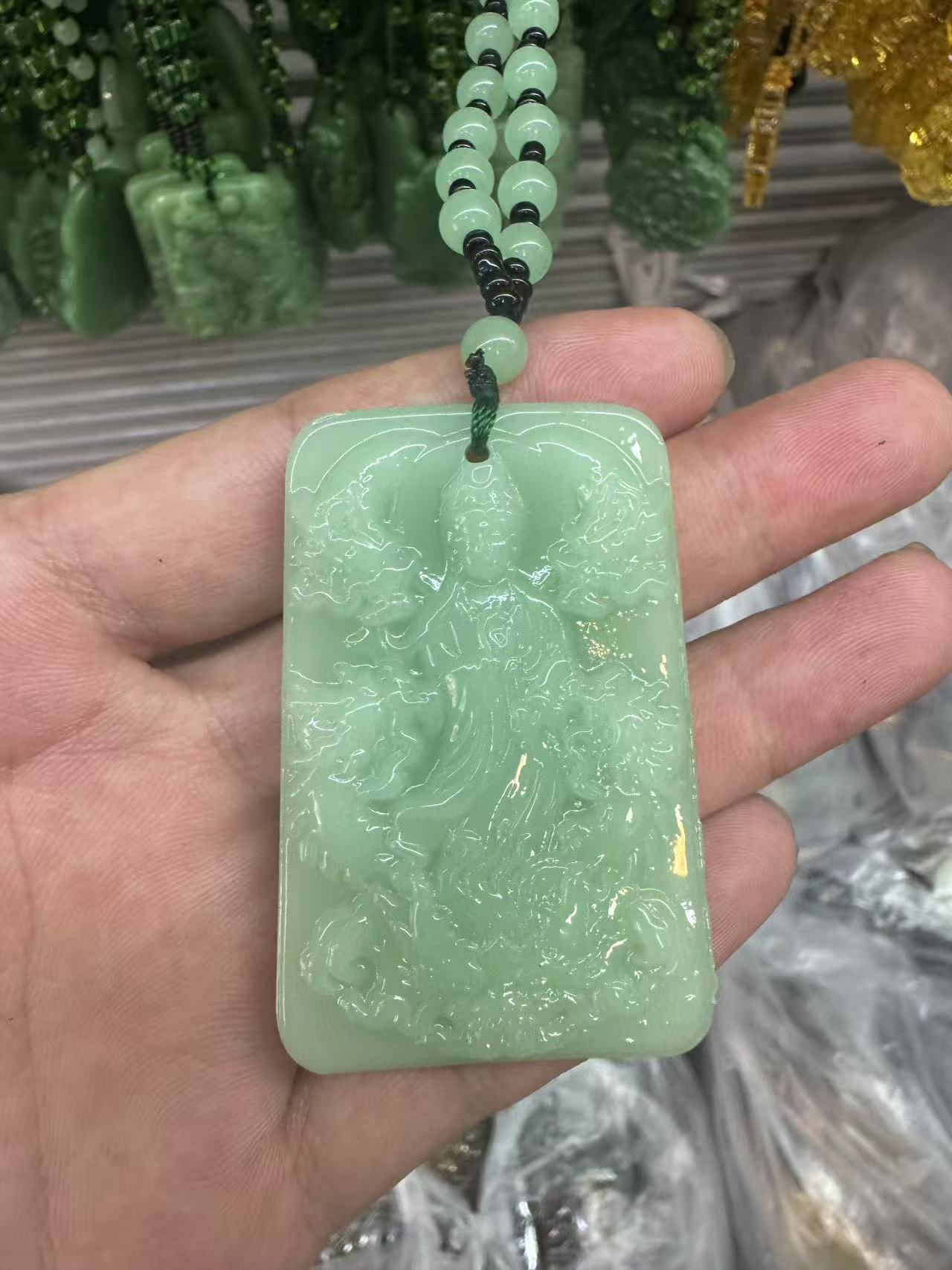 Nuevo jade sonriente ligero budismo guanyin dragón marca festival alto collar suéter cadena colgante lugar escénico joyas regalos