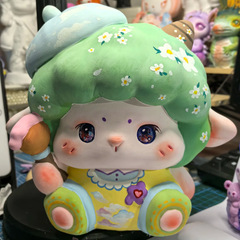リンゴの子羊のピクチャーの羊の石膏の人形は色を塗ります。