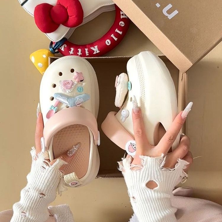 Sweet Cartoon Clogs for Women, Thick-Soled Non-Slip Closed-Toe Sandals, 2026 Summer New Style, Versatile for Daily Wear, Super Comfortable Sweet Cartoon Clogs for Women, Thick-Soled Non-Slip Closed-Toe Sandals, 2026 Summer New Style, Versatile for Daily Wear, Super Comfortable