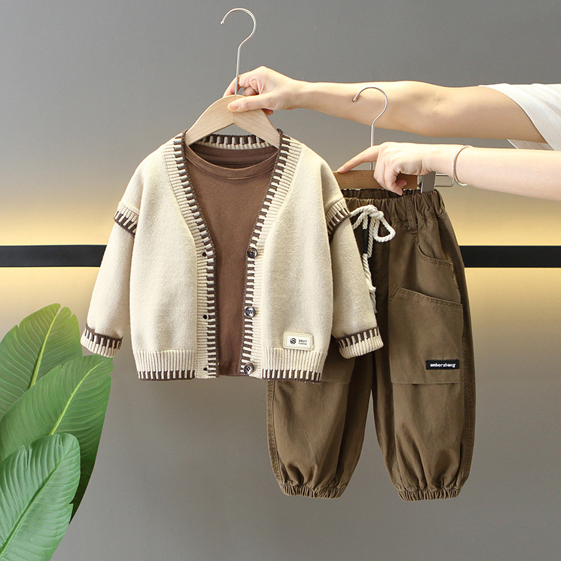 6149 traje de otoño para niños 2025 nuevo estilo estilo occidental suéter para niños chaqueta traje de tres piezas bebé primavera y otoño versión coreana