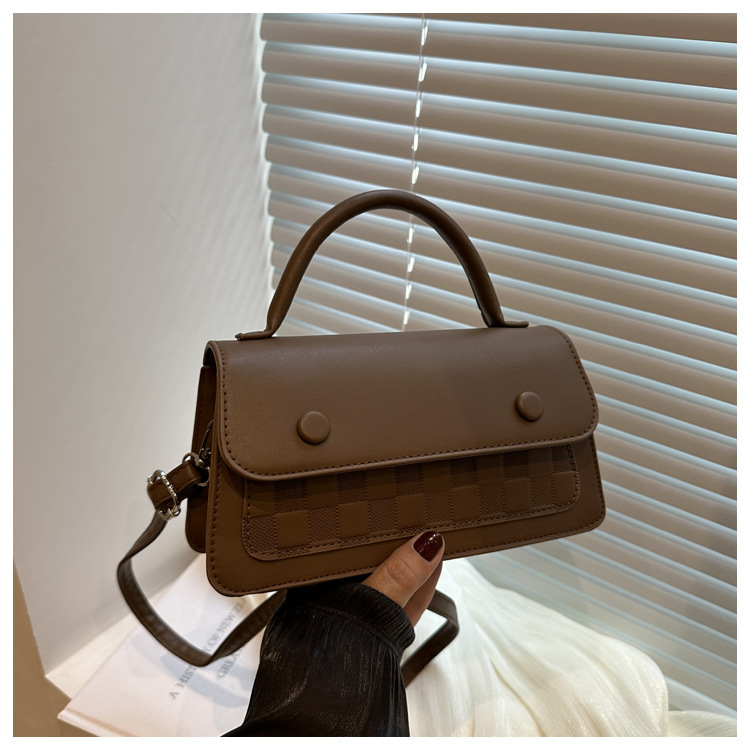 Colores contrastantes de costura de damas ocio 2024 estilo de moda extranjero nuevo otoño brazo de hombro bolso de mochila cuadrado