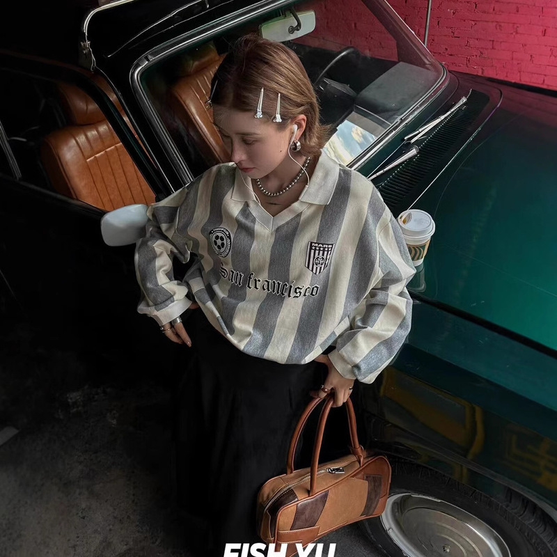 Spring and Autumn 2025 American Retro Jersey Style Vertical Stripe Hot Girl Alphabet Printing POLO Collar Short Sweat Women