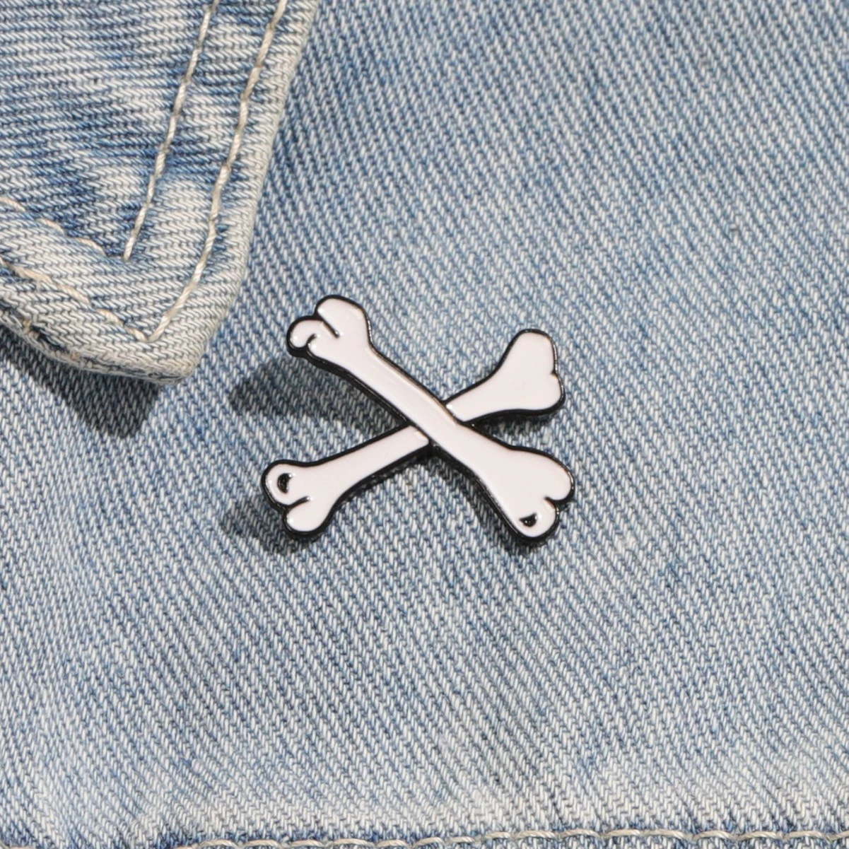 Brooch, badge, backpack, small bag, pin, decorations