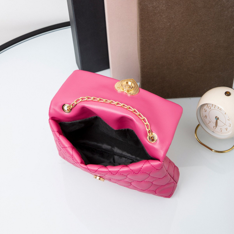 Bolsa de hombro de cerradura de corazón de melocotón comercio exterior al por mayor 2025 primavera y verano nuevo bolso multifuncional de mujer, bolso de mujer interior