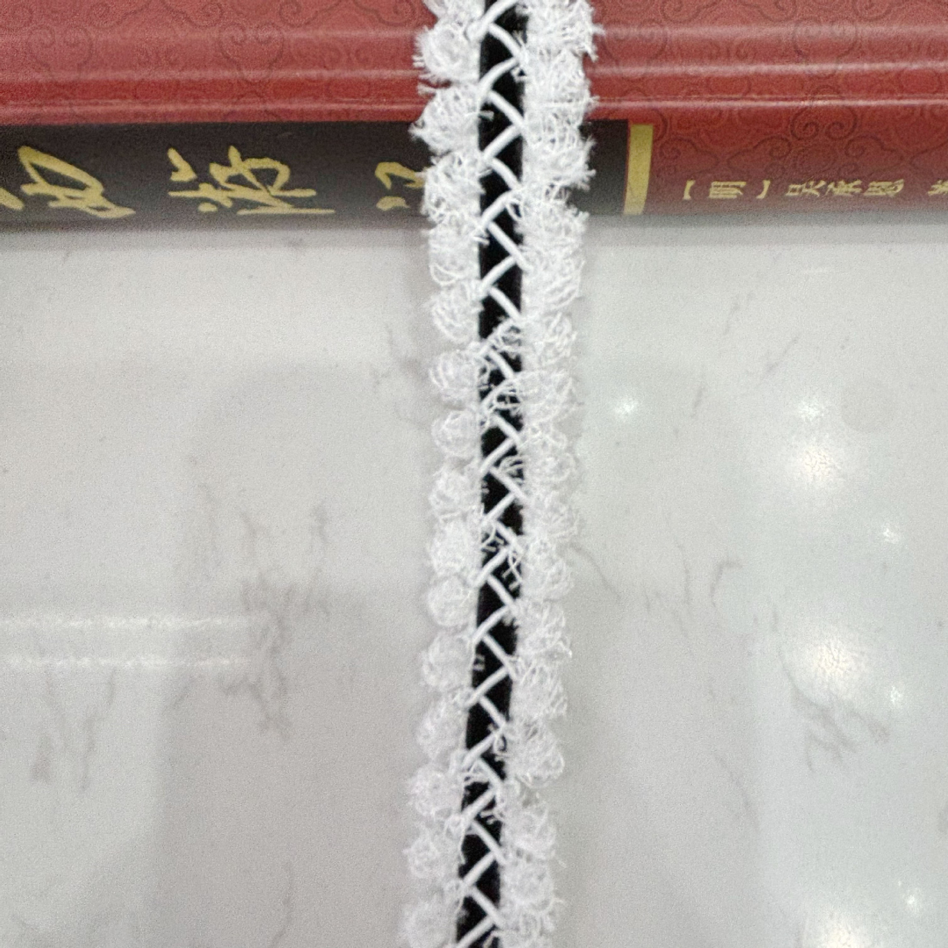 En stock Ventas Directas Chanel estilo de encaje de lana Cruz ciempiés accesorios de encaje de lana ropa para niños Hanfu Accesorios