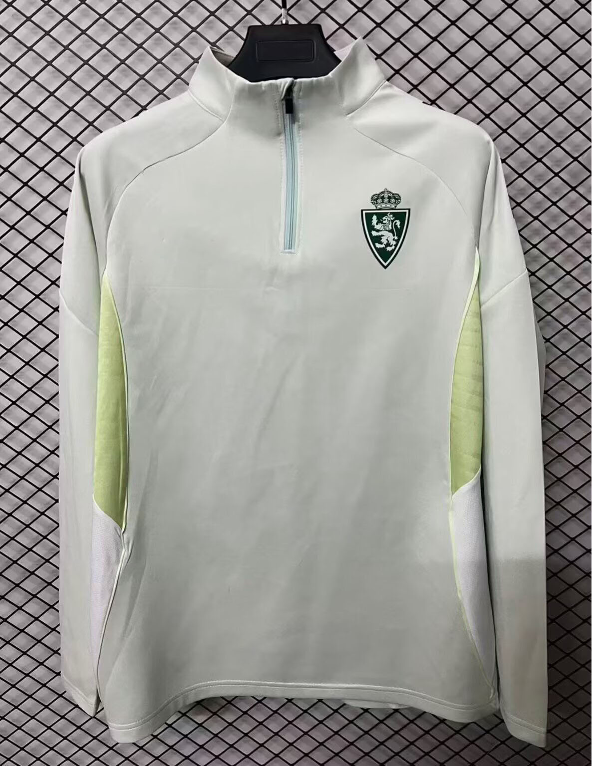 2526 Zaragoza Shirt medio verde pálido