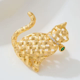 原创设计镂空编织招财猫胸针铜合金电镀真金立体可爱衣饰别针胸花