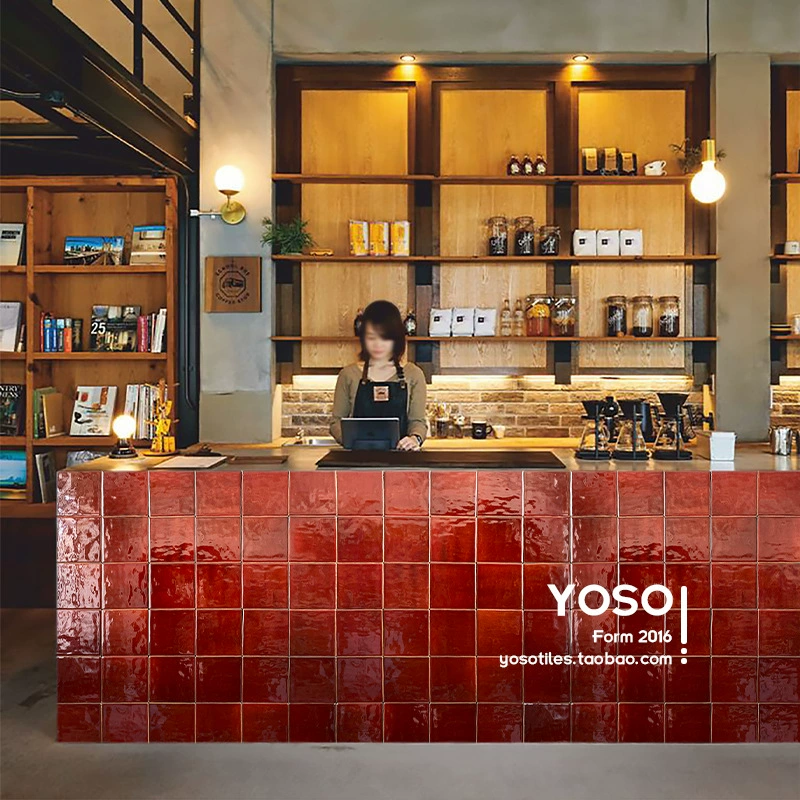 Красные градиентные кирпичи ручной работы для ресторанов и гостевых домов, маленькие квадратные плитки для ванных комнат, плитка для кухонных баров, зеленая настенная плитка.