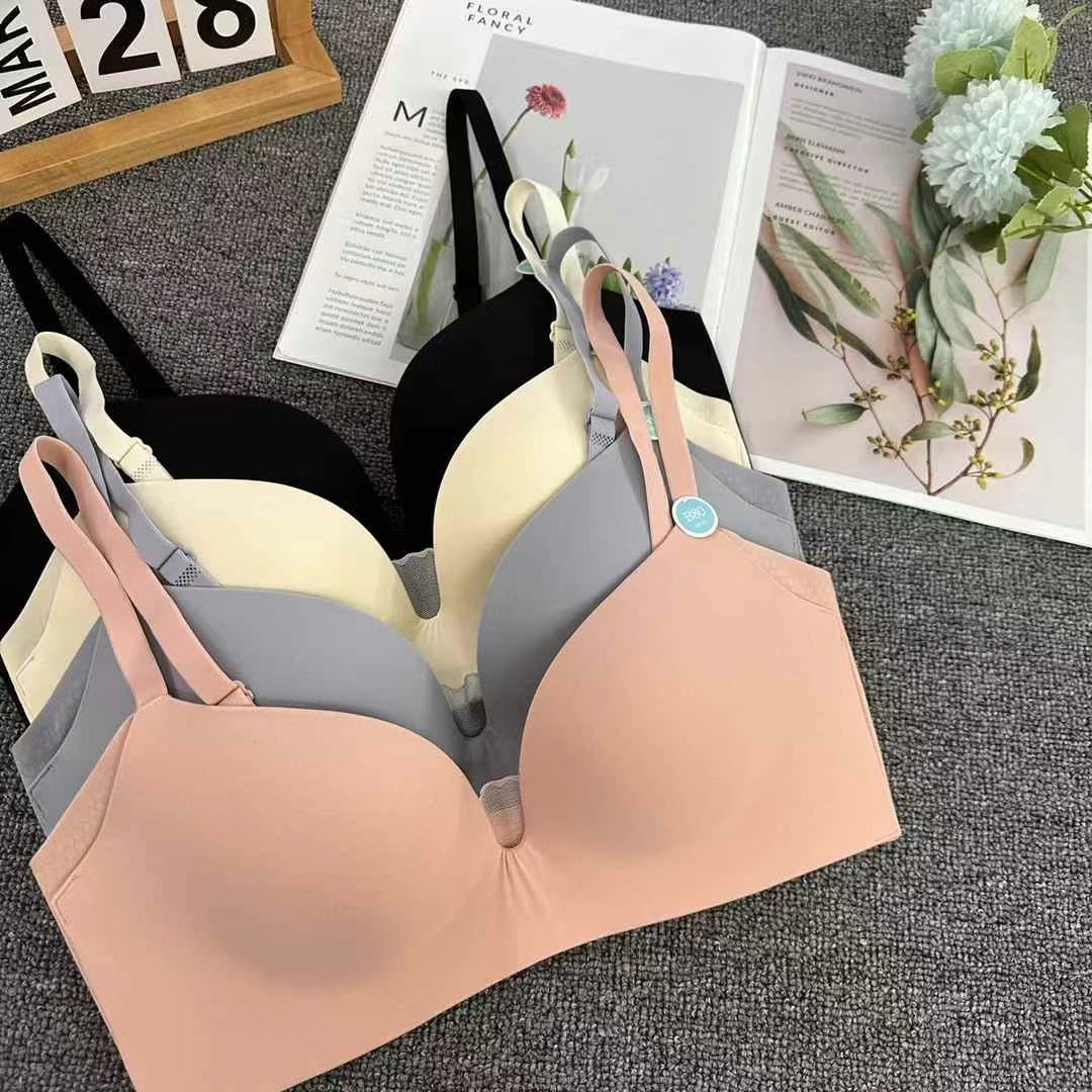 Inventario de bajo precio, 100 puntos, simple, brillante, cómodo, delgado, sin anillo de acero, soporte superior, ropa interior de micro-recolección, sujetador femenino