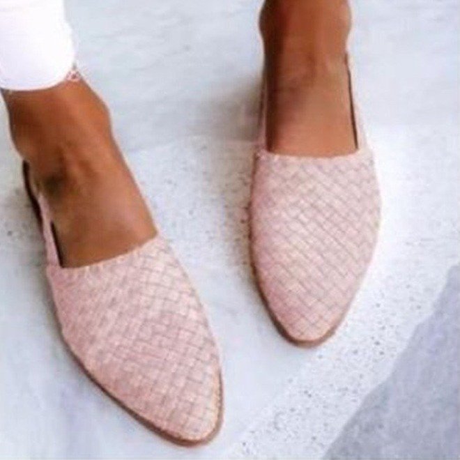2020 verano nuevas sandalias Comercio exterior zapatos de mujer puntiagudos 40-43 tallas grandes zapatos planos zapatos de mujer verano