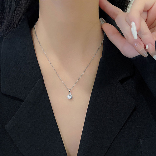 Instagram-style, luxe yet understated: Zircon Pendant Titanium Steel Necklace for Women—A Unique, Versatile, Minimalist Chic Neckpiece with a Premium, Sophisticated Clavicle Chain Look.